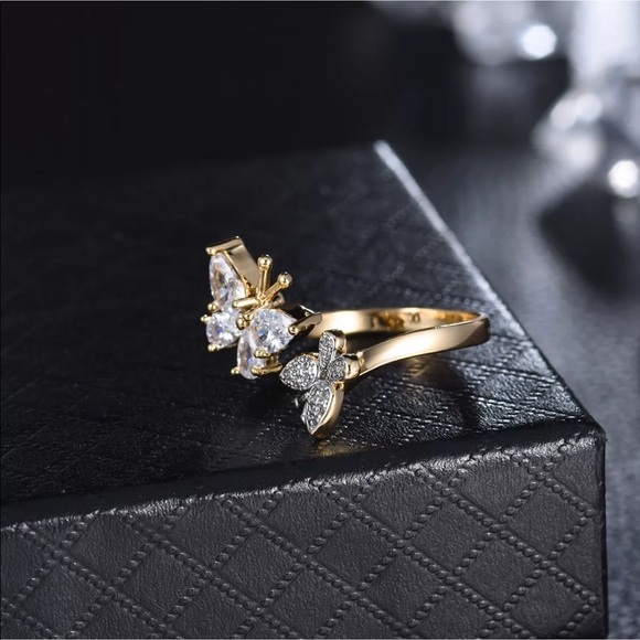 18k sapphire butterfly ring - Picture 3 of 5